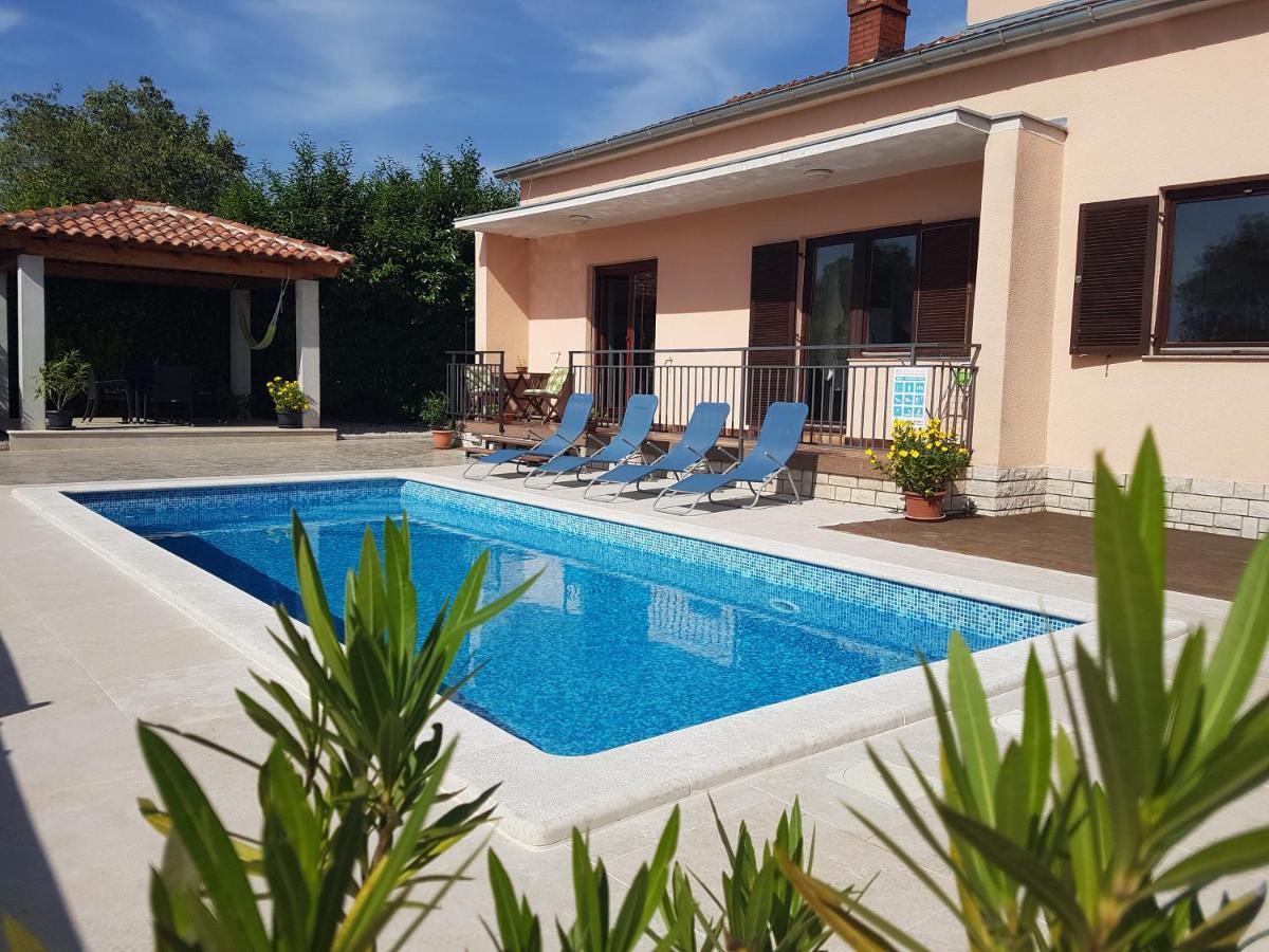 House Bile Villa Bicici Exterior photo